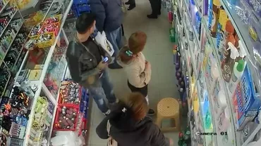 Craiova: Trei femei de etnie romă au reușit să jefuiască un magazin în doar trei minute