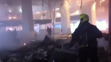 IMAGINI TERIFIANTE: "Am auzit un plânset de copil. Speriat, stătea lângă trupul mamei sale." Un șofer surprinde atmosfera de după atentatul de la aeroportul din Bruxelles, în timp ce își căuta propriul fiu (VIDEO)