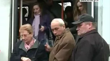 Bani mulți, criterii... lipsă: Aproape jumătate de milion de pensionari merg gratis cu transportul în comun, indiferent dacă au pensii mici sau mari (VIDEO)
