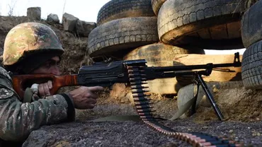 Ciocniri armate în Nagorno-Karabah: Un elicopter a fost doborât și 12 militari azeri au fost uciși de forțele armene