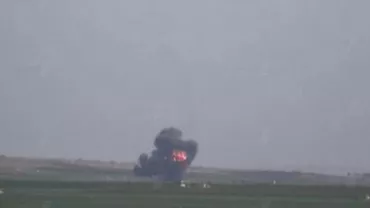 Rebelii au doborât un avion al armatei siriene în apropiere de Alep şi au capturat pilotul (VIDEO)