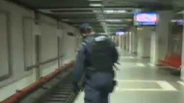 Luptatori anititero înarmați în stațiile de metrou din Capitală (VIDEO)