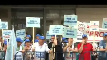 Protest în fața Ministerului Sănătății: Sindicaliștii protestează față de condițiile de muncă (VIDEO)