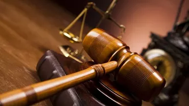 Marea Britanie: Detenţie pe viaţă pentru două adolescente care au omorât în bătaie o femeie