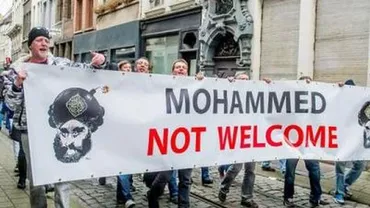 Urmează anul islamizării totale a lumii: Avertizarea, din partea unui scriitor musulman