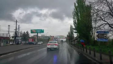 “Și-a luat șosele înapoi”: Iohannis, supravegheat în trafic de o suită de 9 mașini și un elicopter (VIDEO)