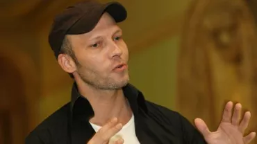 “Imi este teamă pentru România. Viața mea e mai bună fără oameni corupți”. Scandalul de la Opera Naționala s-a încheiat prin demisia directorului artistic Johan Kobborg