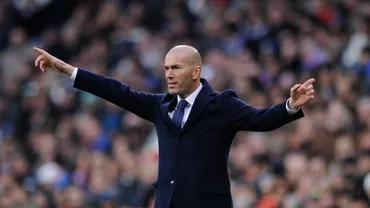 Zidane, cu pantalonii rupți în partea dorsală, la meciul cu Wolfsburg (VIDEO)