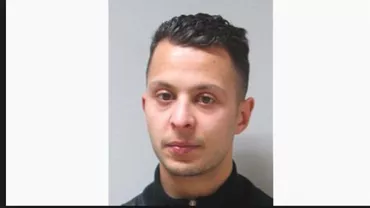 Imagini noi cu Salah Abdeslam: Teroristul a fost filmat înaintea atentatelor din Paris plimbându-se prin cartierul Molenbeek din Bruxelles (VIDEO)