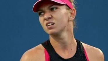 Simona Halep, învinsă de Angelique Kerber în al treilea meci al întâlnirii România-Germania din Fed Cup