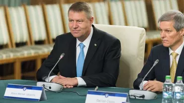 Klaus Iohannis și Dacian Cioloș, chemați în judecată de Tokes Laszlo: Acesta cere anularea decretului de retragere a Ordinului Național Steaua României