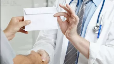 Medic din Galați, condamnat pentru luare de mită: Soția unui pacient  a vândut calul ca să-i poată da șpagă doctorului urolog