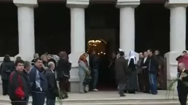 Controale ISU în biserici la slujba de Florii: Verificări masive ale extinctoarelor și instalațiilor electrice din lăcașurile de cult (VIDEO)