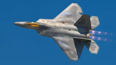 Avioane invizibile F22 Raptor ale armatei SUA au aterizat la baza aeriană de la Mihail Kogălniceanu