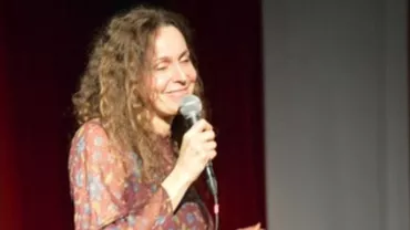 Soția lui Dacian Cioloș va cânta în cadrul unui eveniment, prin care se dorește strângerea de fonduri pentru răscumpărarea sculpturii lui Brâncuși (VIDEO)