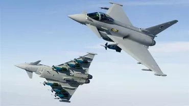 Două bubuituri au zguduit casele din Yorkshire, după ce două aeronave RAF Typhoons au fost solicitate să intercepteze un avion care a pierdut legătura cu solul