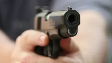 Crime în SUA: Un polițist, acuzat că a împușcat mortal trei persoane, printre care și propria nevastă