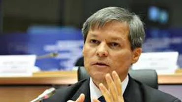 Premierul Dacian Cioloș va lua parte, luni, la "Ora prim-ministrului", organizată în plenul Camerei Deputaților