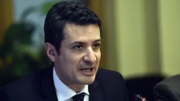 Încă un tehnocrat pleacă din Guvernul lui Cioloș. Ministrul Sănătății, Patriciu Achimaș Cadariu, și-a dat demisia (VIDEO)