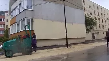 Bătaie electorală: Violențe între un candidat la alegerile locale din Codlea și un grup de muncitori care asfaltau pe ploaie (VIDEO)