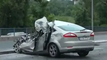 Accident grav pe DN1: O femeie a murit încarcerată, iar răniții, un bărbat și un copil de 4 ani, au fost transportați de urgență la spital (VIDEO)