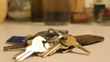 Un tânăr din Iași a fost furat chiar de un bun prieten pe care l-a primit în casă. Paguba este estimată la 3.000 de euro
