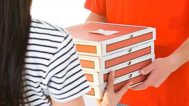 Întâmplare ca-n filme, la Timișoara: Polițiștii au tras mai multe focuri de armă după bărbatul venit să le aducă pizza