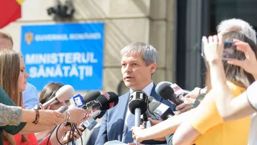 Dacian Cioloș, după ce i-a predat mandatul noului ministru al Sănătății: Vom lua măsuri pentru a evita contractele cu dedicaţie şi pentru un control al biocidelor