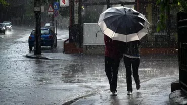 Prăpăd în județul Cluj: Grindina a lovit nemilos în recoltele oamenilor. ANM a emis un cod galben de ploi pentru o mare parte din țară (VIDEO)