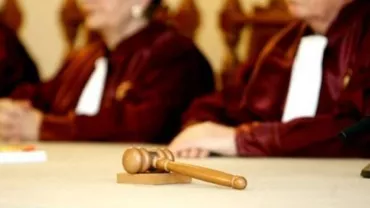CCR a amânat decizia cu privire la dezincriminarea abuzului în serviciu