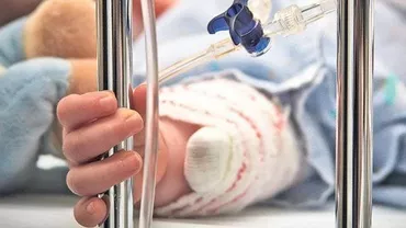 Cauza îmbolnăvirii bebelușilor din Argeș, necunoscută. Raportul Corpului de Control al premierului cere verificarea vaccinurilor