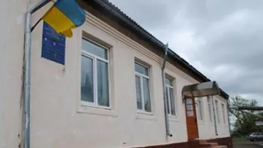 Românii din regiunea Cernăuți au rămas fără trei școli într-o singură zi