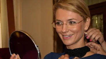 „La mulți ani, gămălia mea”. Alina Gorghiu, prima poză cu fiul său (FOTO)