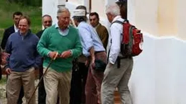 Prințul Charles a ajuns în satul Viscri  pentru a inaugura un centru de meșteșuguri (FOTO)