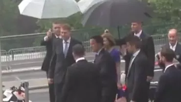 Ultima aroganță marca Iohannis: Președintele, păzit de o armată de umbrele la Luxemburg (VIDEO, FOTO)