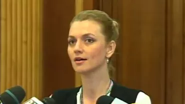 Alina Gorghiu, cu zâmbetul pe buze înainte de Biroul Politic Național al PNL: Sunt dezamăgită, supărată, cătrănită, amărâtă de rezultatul pe care PNL l-a obținut la București (VIDEO)