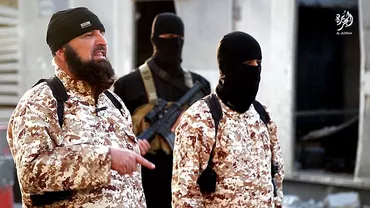 Statul Islamic a publicat o nouă filmare șocantă! Un jihadist își execută propriul frate acuzat de spionaj (FOTO, VIDEO)