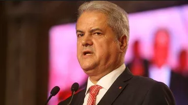 Adrian Năstase continuă războiul cu tehnocraţii lui Dacian Cioloş: "S-a cântărit cu grijă cât atârnă în balanța justiției o lucrare științifică"