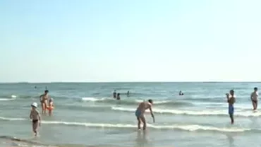 Peste 30.000 de turişti au ajuns pe litoral în weekend-ul de Rusalii: Cei mai mulţi au ales staţiunile Mamaia şi Vama Veche (VIDEO)