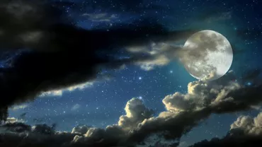 Fenomen astronomic rar: Luna plină a coincis cu solstițiul de vară
