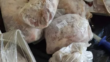 Mâncare expirată servită la un restaurant din Mamaia: Un copil de 4 ani și doi adulți, bolnavi (FOTO)