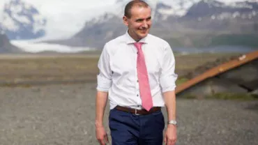 Alegerile prezidențiale din Islanda, revendicate de candidatul neafiliat politic, Gudni Johannesson, după numărare a o treime din voturi