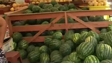 Mare atenție la fructele din comerț: Pentru creșterea multora dintre acestea s-au folosit cantități mari de pesticide (VIDEO)