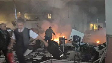Alertă teroristă la Istanbul! Dublă explozie și focuri de armă la cel mai mare aeroport al Turciei. Bilanț: Cel puțin 10 morți și peste 60 de răniți (FOTO, VIDEO)