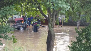 Inundațiile au făcut prăpăd și în Mureș: 200 de case și gospodării, afectate de ploile torențiale (FOTO+VIDEO)