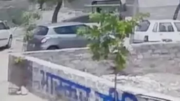 Accident dramatic în India! Un avion MiG-27 a lovit o maşină și un bloc (VIDEO)