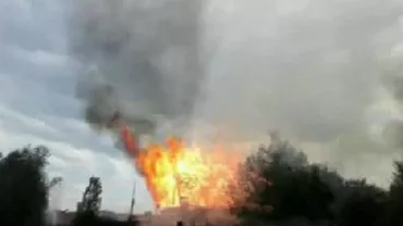 Fermă în flăcări la Prahova! Pompierii au intervenit cu 8 autospeciale (VIDEO)