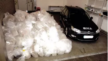 Captură record de droguri în Marea Britanie: 3,2 tone de cocaină, în valoare de peste 500 milioane de lire, găsite la bordul unui remorcher (FOTO)