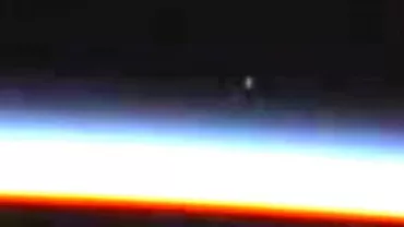 NASA a oprit transmisia VIDEO din spațiu chiar atunci când în atmosfera intrase un corp neindentificat (IMAGINI INEDITE)