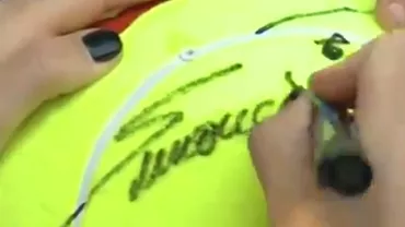 Halep, întâlnire cu fanii: Zeci de oameni au făcut coadă pentru a o întâlni pe sportivă (VIDEO)